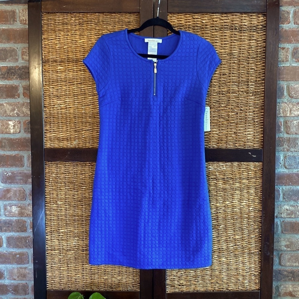 Laundry royal blue Sz 2 cap sleeve quilt feeling dress
